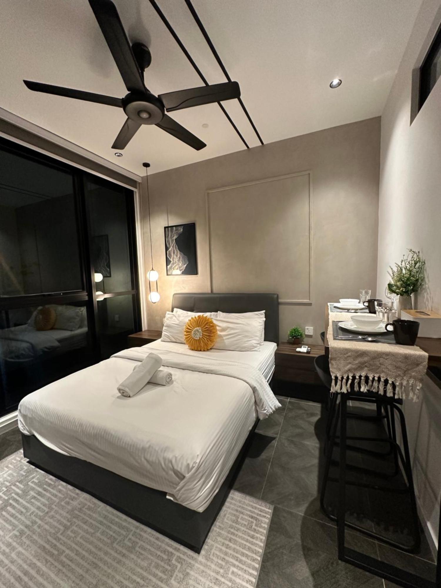 Scarletz Suites Klcc By Aura 쿠알라룸푸르 외부 사진