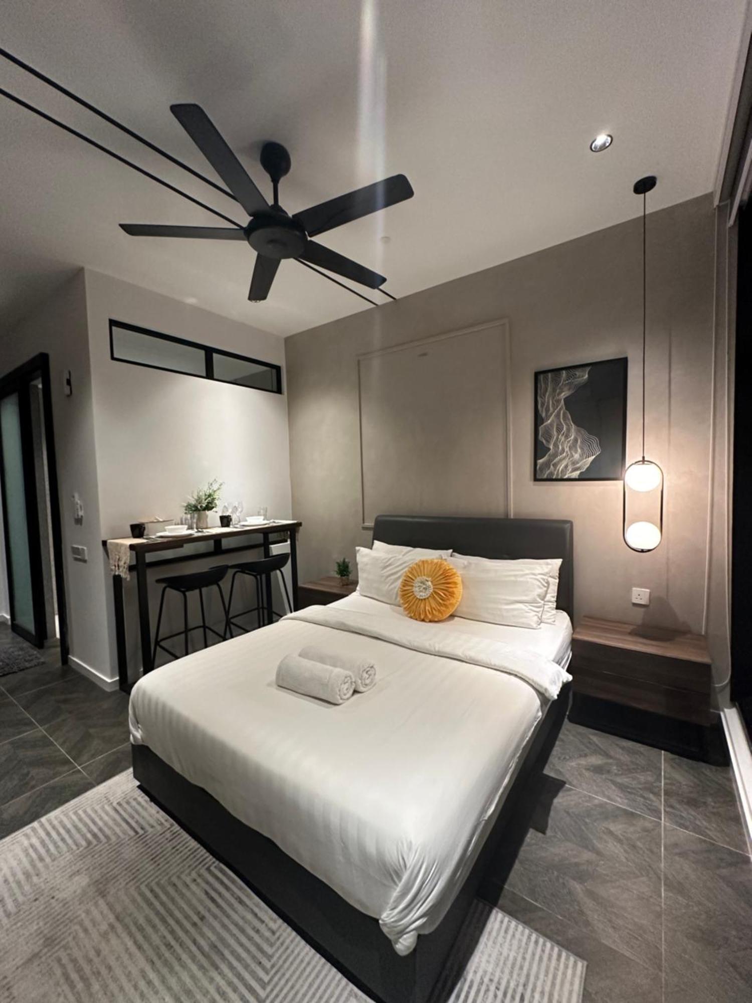Scarletz Suites Klcc By Aura 쿠알라룸푸르 외부 사진