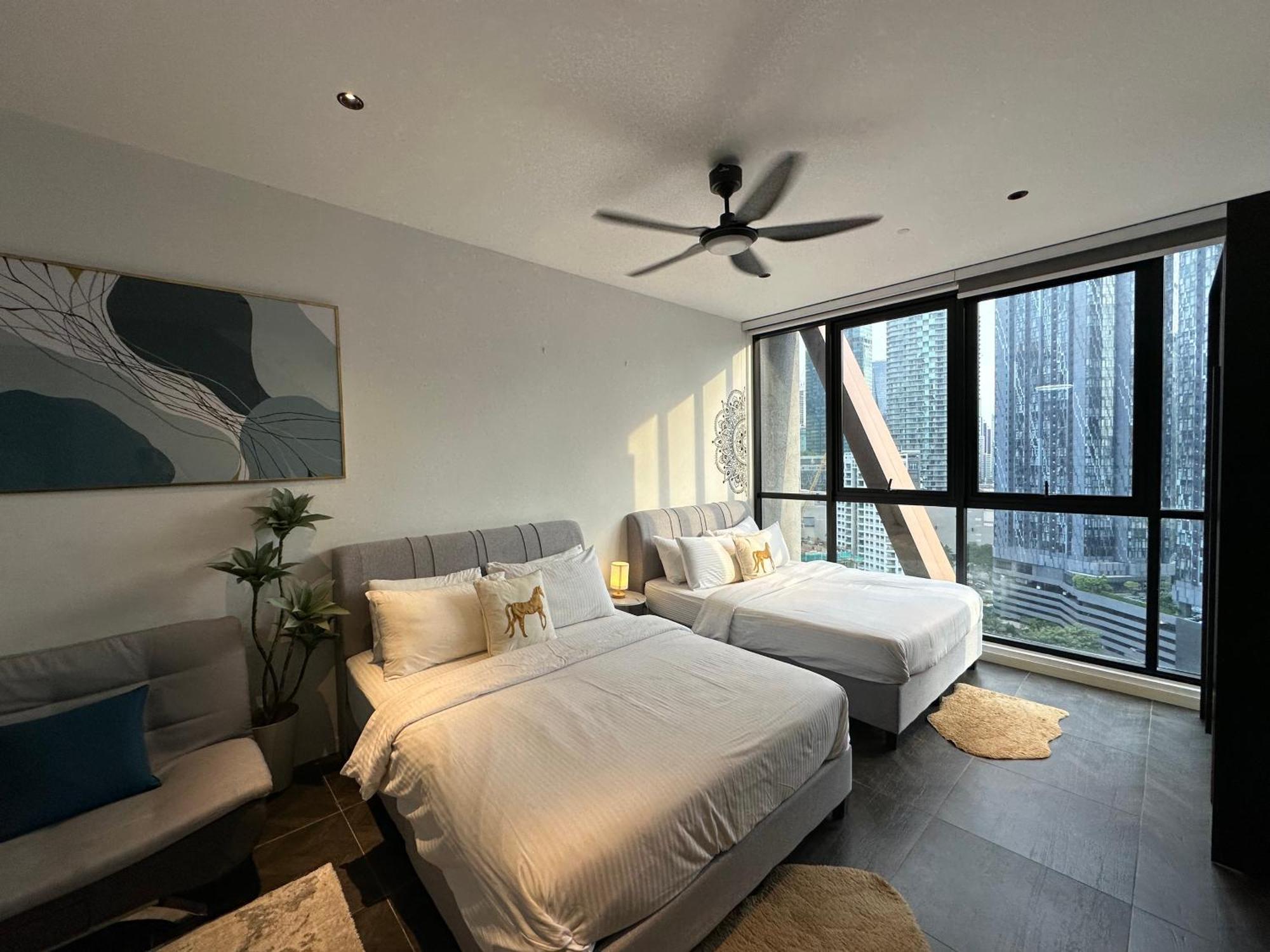 Scarletz Suites Klcc By Aura 쿠알라룸푸르 외부 사진